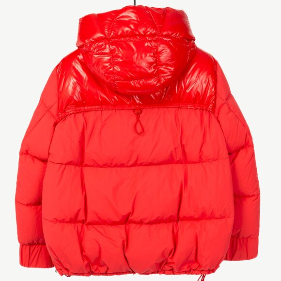 Moncler Etival Red Quilted Hooded Down Jacket - Picture 3 of 16